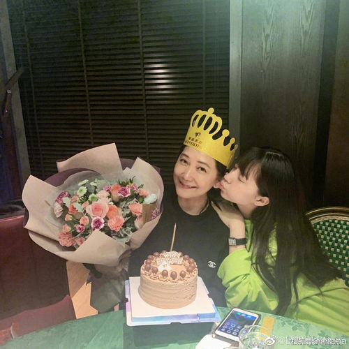 欧阳娜娜生日蛋糕创意引热议，用甜点把自己围起来的仪式感有多绝？