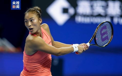 郑钦文草地赛再创佳绩，首次晋级四强！中国金花能否迎来新高峰？