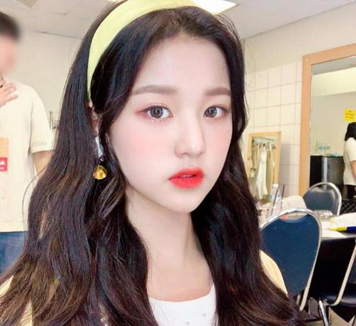 网友模仿张元英刘海造型