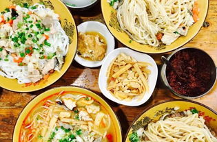 街边一家充满人情味的小面馆