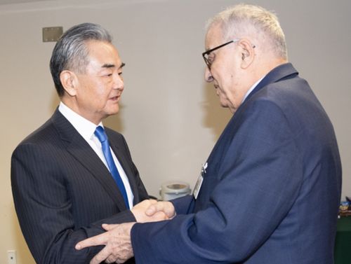 王毅与以色列外长通话