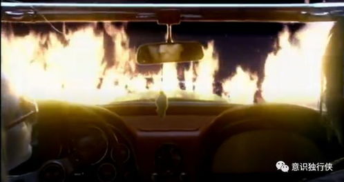 贵州男子每天开车穿越溶洞上下班，宛如电影场景，网友：没有10年驾龄不敢开