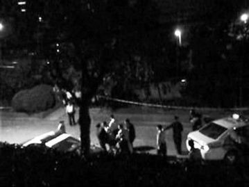 女子被男子持刀威胁现场图