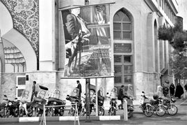 伊朗电视台播放的反美宣传片画面