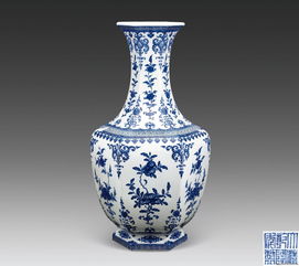 明代青花瓷与宫廷器物展览现场