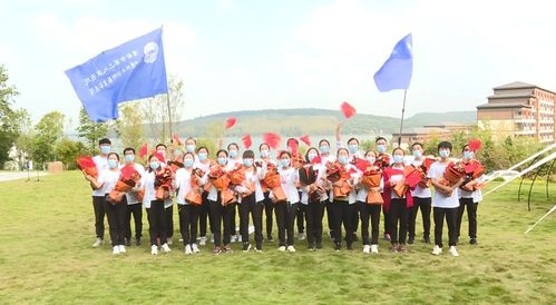 苏超南京客场战平淮安：球迷热情不减，赛事经济再掀热潮