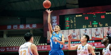 无锡球员刘子轩绝杀庆祝