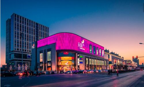 17岁森碟独自现身商场，网友惊呼：明星和素人果然有壁！