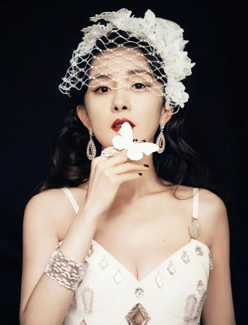 杨幂出席Vogue时尚之夜