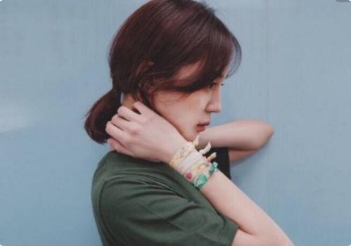 曾舜晞身旁神秘女子侧脸照片