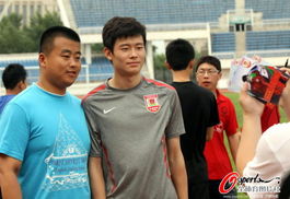 国足薪资争议背后：前国脚怒斥工资太低，球迷为何一边倒？