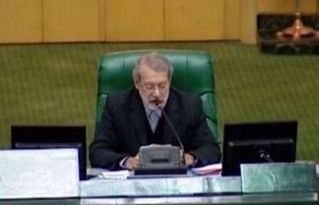 伊朗官员放话：霍尔木兹海峡或面临封锁？局势升级引全球关注