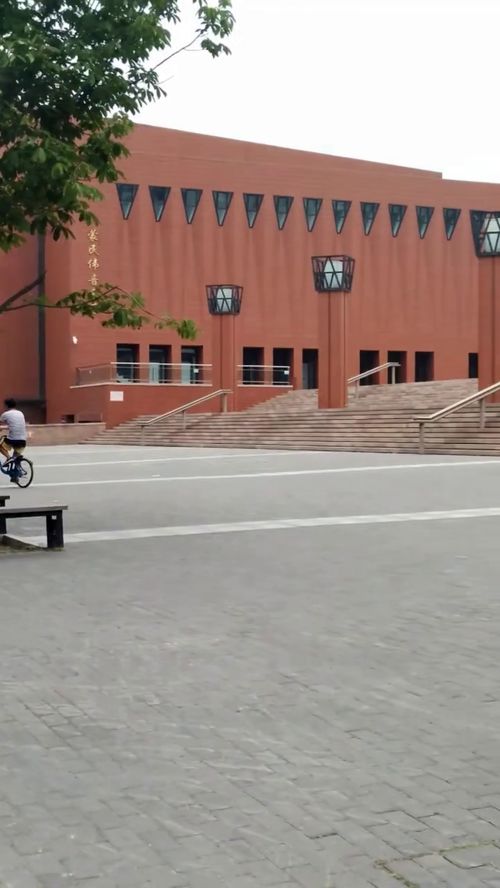 清华高颜值学霸被质疑炒作 本人回应：不是所有‘学霸’都靠包装