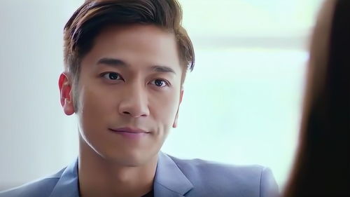 李萌接受采访的照片