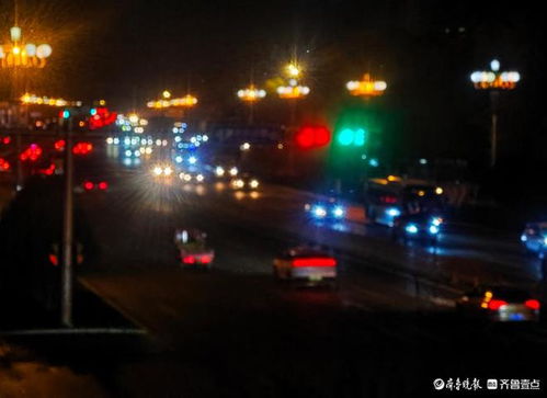 夜晚街道灯光昏暗场景