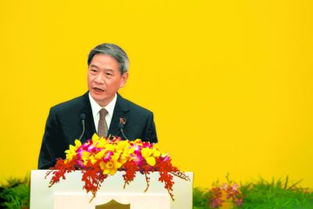 马英九与现场观众挥手致意