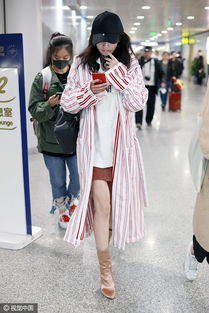 杨幂顶级高定配酒店一次性拖鞋？网友直呼反差萌！