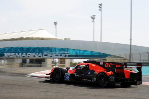 叶一飞在勒芒赛道上驾驶赛车