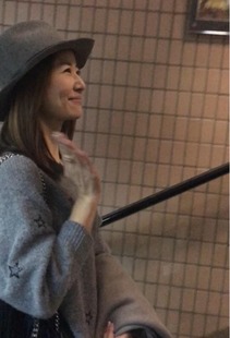 蓝盈莹素颜照气色超好