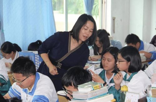 江西一中学老师要求学生一字排开下跪写检讨？真相正在浮出水面