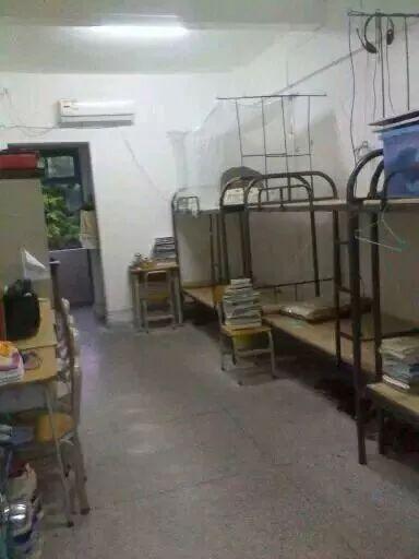 宿舍外景与设施细节