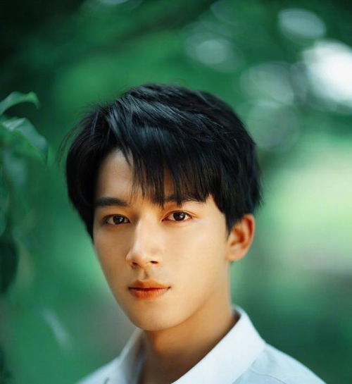 王星越爆笑回应‘这是我爸’，网友：DNA动了