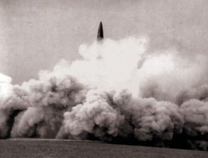 中国导弹发射训练场景