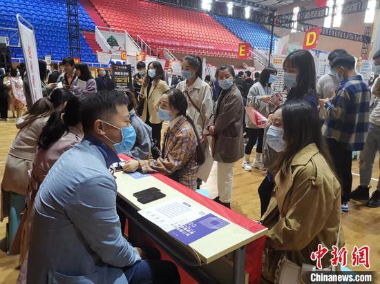 青年失业率连续下降，就业形势稳中向好？