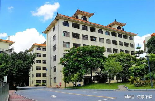 江西赣州中学宿舍条件引热议，教体局回应：比二十年前还寒酸？