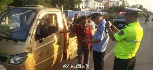 亲眼目睹！海口街头幼童被关铁笼，市民怒拦三轮车报警全过程