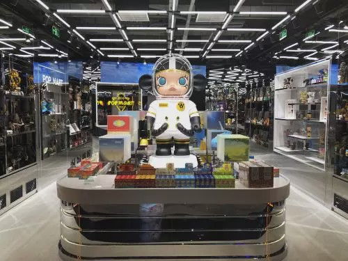 泡泡玛特进军珠宝界，永辉调改100家门店，星巴克降价！品牌周报大揭秘