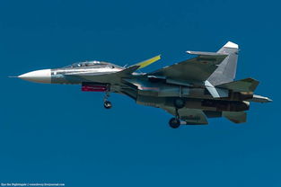 苏-30SM战斗机在空中编队飞行