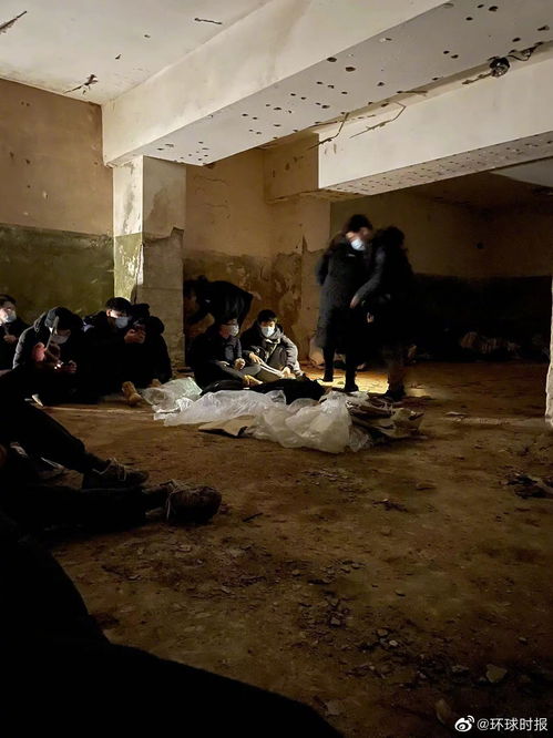 以色列民众在防空洞避难的场景