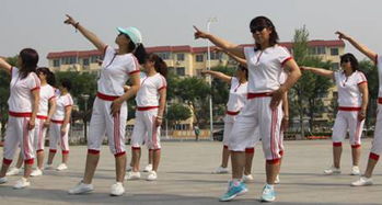 网友对武汉大妈跳广场舞的评论截图