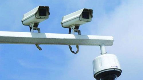 高考考场内AI摄像头监控画面示意图