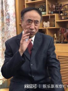 教育专家接受采访画面