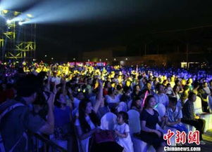 震撼夜空！重庆无人机灯光秀挑战吉尼斯纪录，万人围观见证奇迹时刻