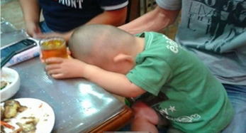 “给5000块可请专家会诊”，2岁幼童急诊送医遭漏诊、延误病情后死亡｜腾讯热搜事件全记录