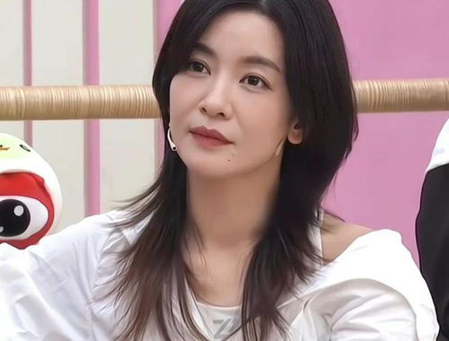 何炅选李晟当女主的含金量有多高？从《浪姐6》初舞台看她的逆袭之路