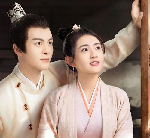 白鹿与曾舜晞在片场对戏