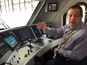 高铁车厢内部乘客座位图