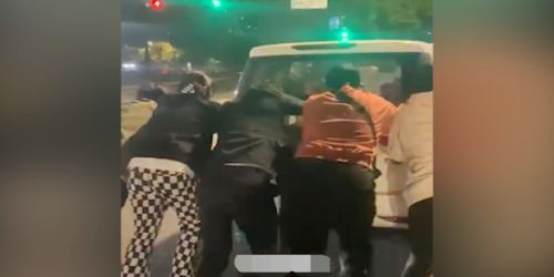 三名男子酒后推车回家属于酒驾吗？交警回应引爆热议！