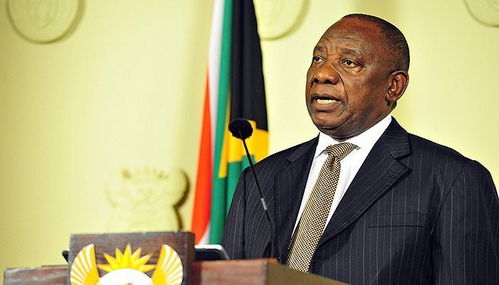 泽连斯基在南非与拉马福萨会谈