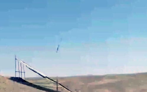 伊朗发射导弹和无人机画面