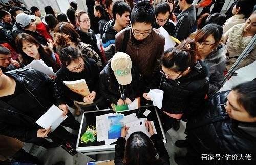 稳岗促就业，政策“组合拳”打出民生温度