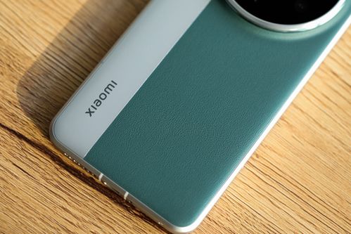 小米15 Ultra背面特写镜头组展示