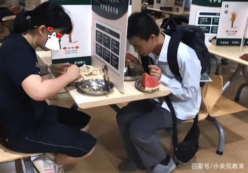 我在北大食堂偶遇韦东奕，却被围观拍照的场面惊呆了