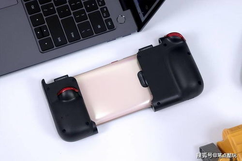 REDMI 游戏手柄搭配小米平板进行游戏的场景