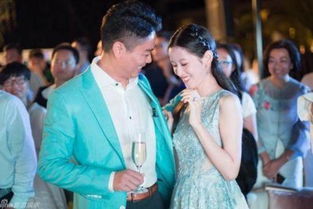 刘强东与骑手共进晚餐