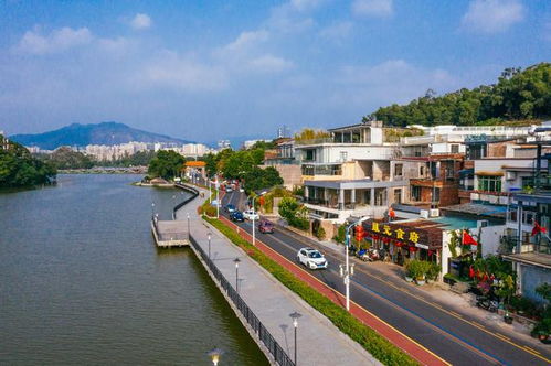 航拍直击广东怀集洪水现场：水位暴涨、街道成河，真实影像震撼人心